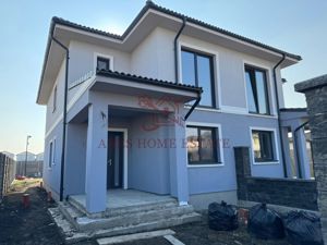 Duplex Modern de Vânzare în Mosnita Nouă - Spațiu Generos și Finisaje