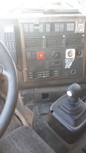 Camion cu macara Iveco Eurostar 240E - imagine 5