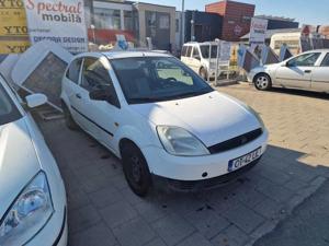 Ford Fiesta - berlina cu hayon - imagine 3