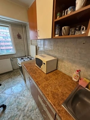 Inchiriez apartament 4 camere, decomandat, 90mp, mobilat si utilat, Mihai Bravu, 900euro - imagine 2