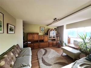 SPITALUL JUDETEAN - 3 cam - 2 bai - 2 balcoane - decomandat - centrala proprie - imagine 8