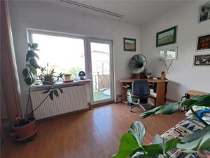 SPITALUL JUDETEAN - 3 cam - 2 bai - 2 balcoane - decomandat - centrala proprie - imagine 7