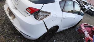 Dezmembrez / dezmembrari piese auto Opel Astra J hatchback  an 2014 motor A14XER  - imagine 5