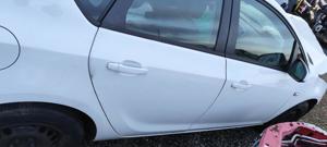 Dezmembrez / dezmembrari piese auto Opel Astra J hatchback  an 2014 motor A14XER  - imagine 6