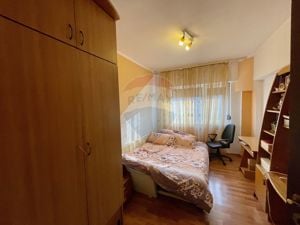 Apartament trei camere Zona Finante - imagine 7