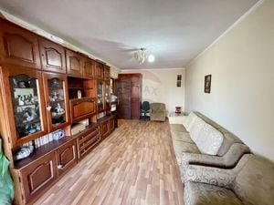 Apartament trei camere Zona Finante - imagine 15