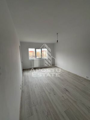 Apartament 2 camere, decomandat, renovat complet , zona Soarelui - imagine 2