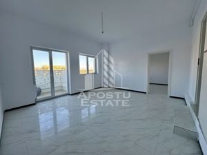 Apartament cu 3 camere, 2 bai si gradina, complet finalizat la asfalt.