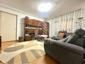 Apartament cu 3 camere, centrala proprie, etaj 3, zona Girocului - imagine 3