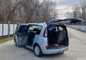 Renaultul Espace 2.0dCi Navigatie Dubluclimatronic PilotAutomat SenzoriParcare  - imagine 3