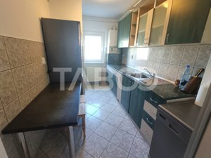 Apartament 4 camere decomandat cu 2 bai la etajul 2 - zona Valea Aurie - imagine 3