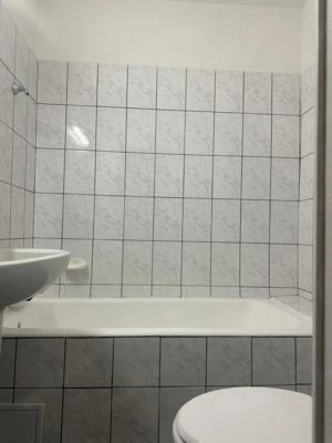 Nr.357. Apartament mobilat, semidecomandat, în zona Gării de Nord - imagine 5