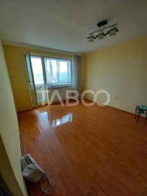 Apartament 2 camere etaj intermediar de vanzare zona Astra in Brasov - imagine 3