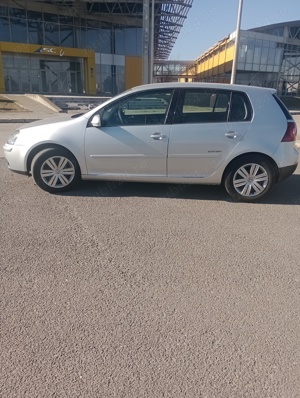 Vând Golf V 2 0 dizel an 2009 - imagine 7
