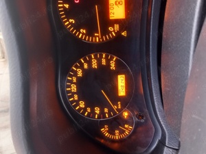 Toyota avensis 16 benzina