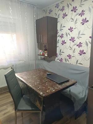 De vanzare apartament cu 2 camere in Calea Lipovei amenajat centrala proprie  - imagine 2