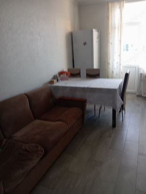 Apartament 2 camere zona Complex Studentesc - imagine 2