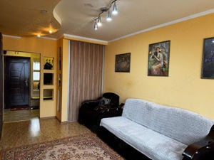 Apartament modest de inchiriat