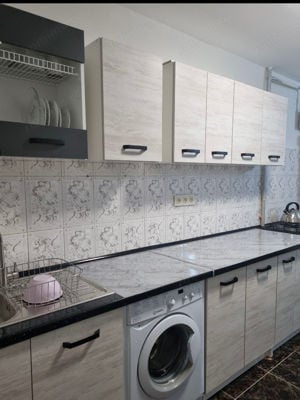 Se inchiriaza apartament cu 3 camere - imagine 3