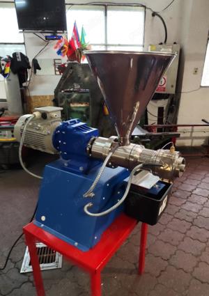 Presa ulei la rece 220V, 2.1Kw + panza filtrare - imagine 4