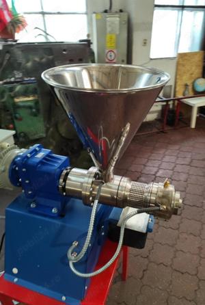 Presa ulei la rece 220V, 2.1Kw + panza filtrare - imagine 3