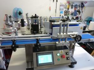 Masina etichetare automata cu banda transportoare