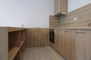 Încălzire în pardoseală, baia are fereastra. Loc parcare privat - imagine 9