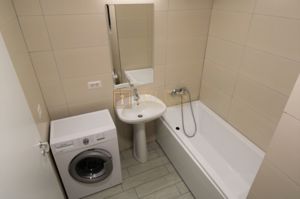 Încălzire în pardoseală, baia are fereastra. Loc parcare privat - imagine 13