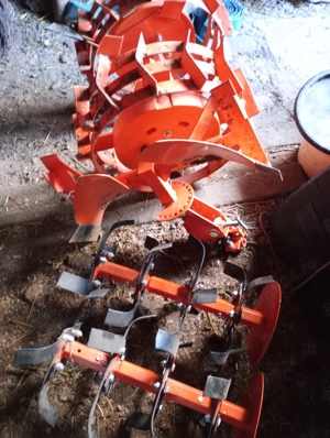 Vând motocultor de 18 cp cu accesorii și remorca de 750kg - imagine 2