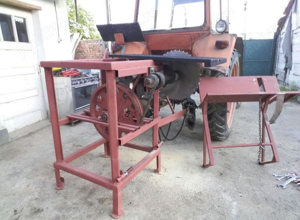 Circular lemne după tractor cu con crepat lemne