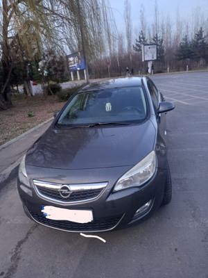 Opel astra j 2011 1.7 cdti - imagine 1