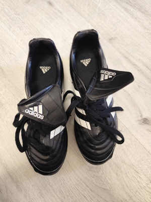 Ghete de fotbal Adidas Puntero mărimea 36 2 3