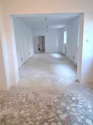 13 Septembrie-spatiul comercial stradal sau de birouri-renovat total-centrala termica B