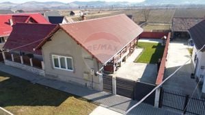 Casă în comuna săsească Dârlos – judetul Sibiu