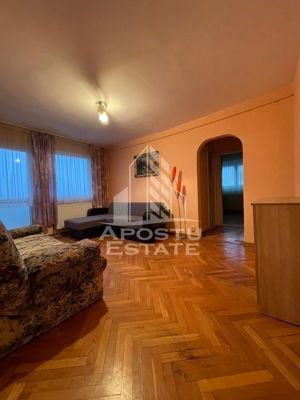 Apartament cu 2 camere, etaj intermediar,centrala ,zona Dambovita