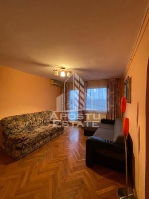 Apartament cu 2 camere, etaj intermediar,centrala ,zona Dambovita - imagine 2