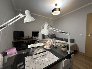 Apartament cu 3 camere și 2 băi în Giroc la asfalt. - imagine 10
