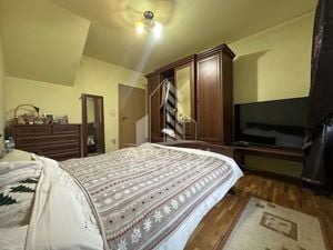 Casă Individuală cu 9 camere, zona Mehala. - imagine 16