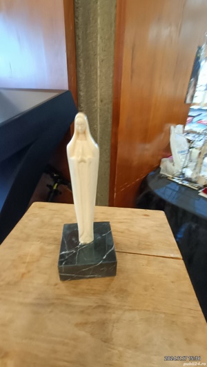 vind statue deosebita 