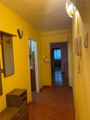 Apartament 2 camere semidecomandat zona Dambovita - imagine 11