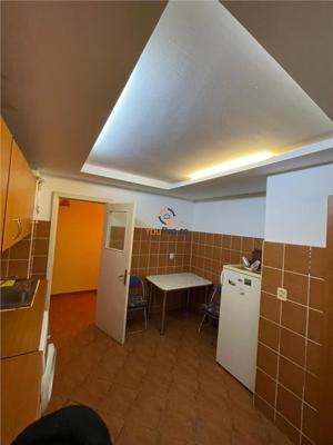 Apartament 2 camere semidecomandat zona Dambovita - imagine 3