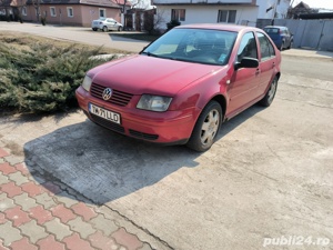 vand  sau dezmembrez vw bora