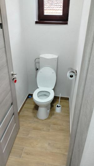 Spațiu de închiriat, 53 mp, zonă centrală, Târgu Secuiesc (currând renovat +150 mp) - imagine 7