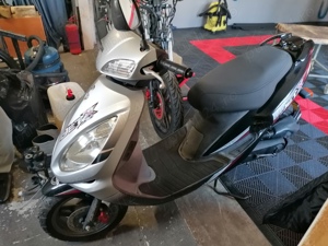  Vând Scutere 49cc  și 125cc  - imagine 2