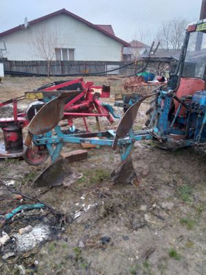 Vând tractor cu toate accesoriile  - imagine 2