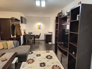 Vând apartament 3 camere, Florești, zona Terra