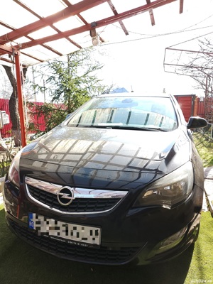 Opel Astra 2011  - imagine 1
