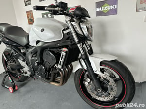 Yamaha FZ6.