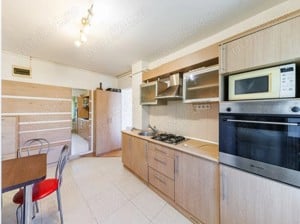 De vanzare apartament cu 3 camere in zona Soarelui etaj 2 langa Spitalul Judetean  centrala - imagine 4