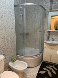 Închiriez apartament - imagine 3